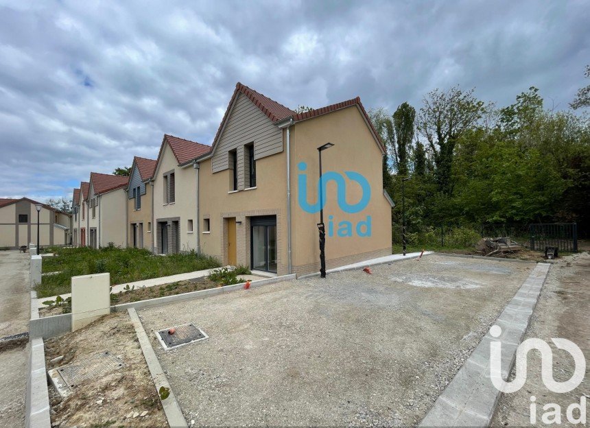 Vente Maison 82m² 4 Pièces à La Queue-en-Brie (94510) - Iad France