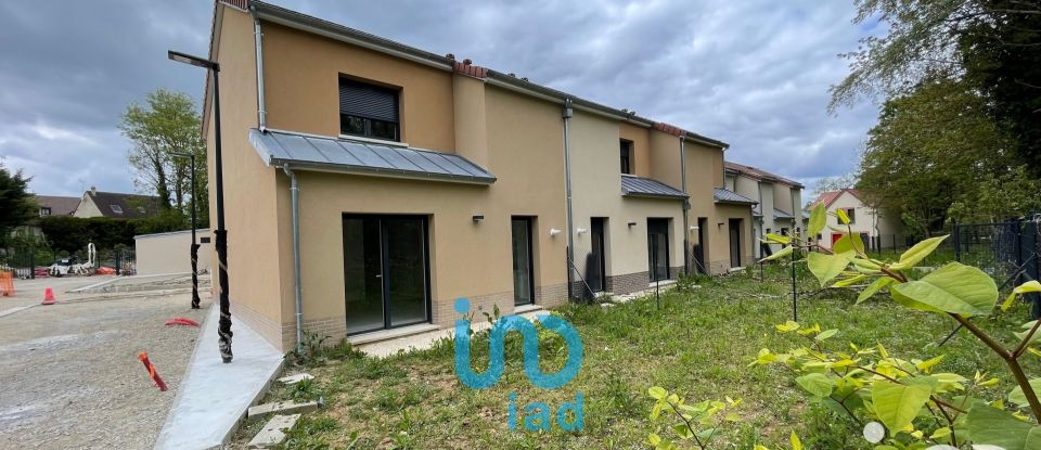 Maison 4 pièces de 82 m² à La Queue-en-Brie (94510)