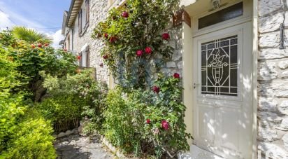 House 5 rooms of 110 m² in Moret Loing et Orvanne (77250)