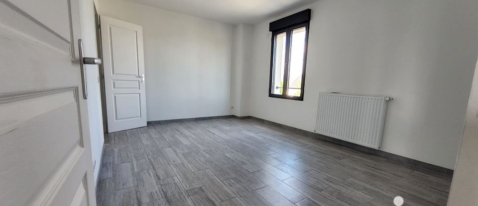 House 5 rooms of 118 m² in Vineuil (41350)