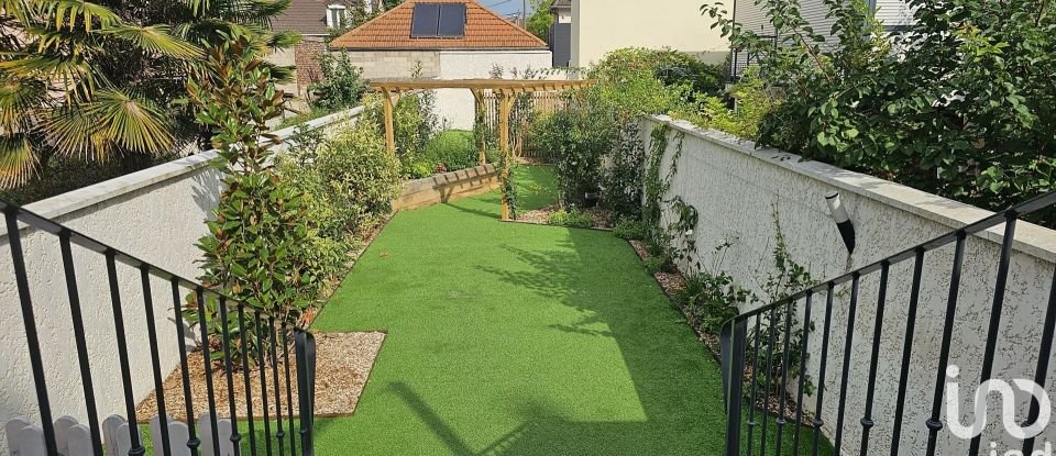 House 5 rooms of 195 m² in Colombes (92700)