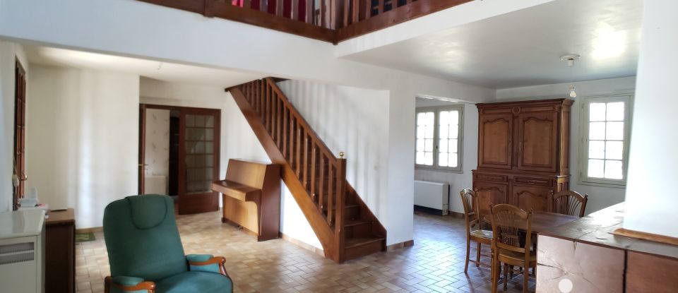 Maison traditionnelle 5 pièces de 130 m² à Montfort-le-Gesnois (72450)