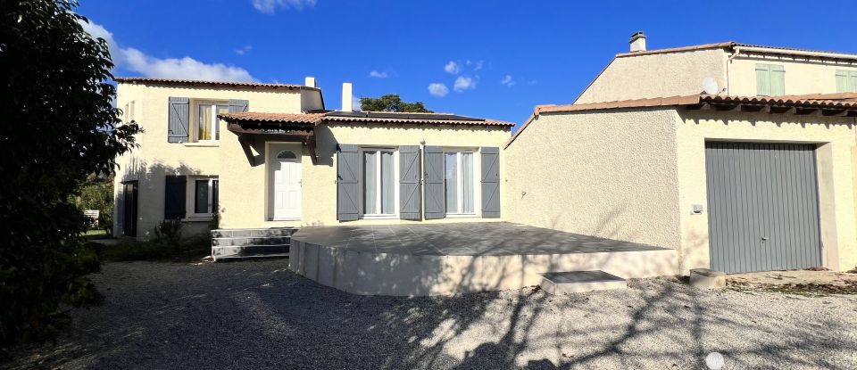 Traditional house 7 rooms of 179 m² in Générac (30510)