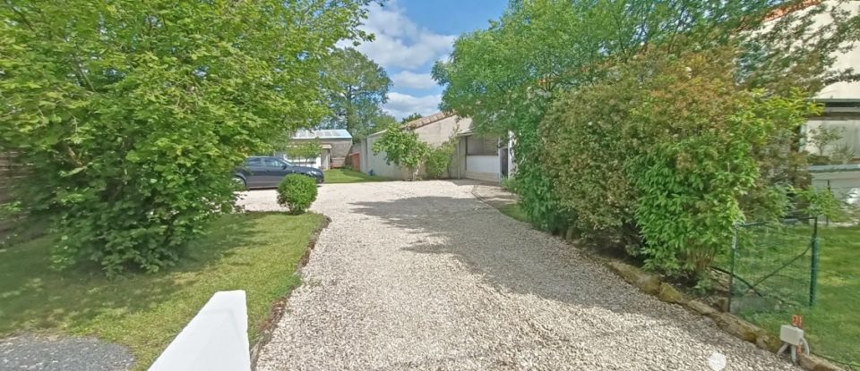 Maison de village 6 pièces de 162 m² à Saint-Hilaire-de-Loulay (85600)