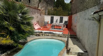 Village house 5 rooms of 180 m² in Tonnay-Boutonne (17380)