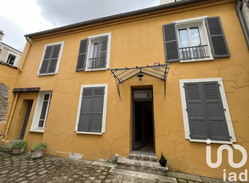 Maison traditionnelle 7 pièces de 161 m² à Saint-Denis (93200)