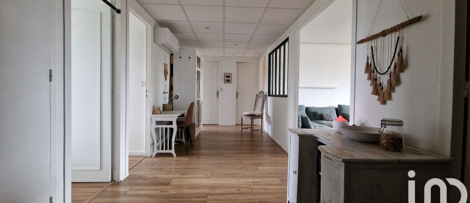 Apartment 5 rooms of 99 m² in Blanquefort (33290)