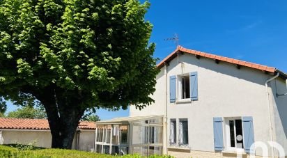 Maison 7 pièces de 150 m² à Verteuil-sur-Charente (16510)