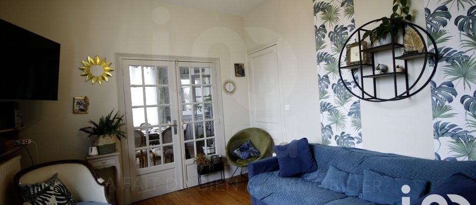 Traditional house 6 rooms of 132 m² in Ézy-sur-Eure (27530)