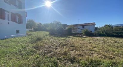 Land of 500 m² in Cambo-les-Bains (64250)
