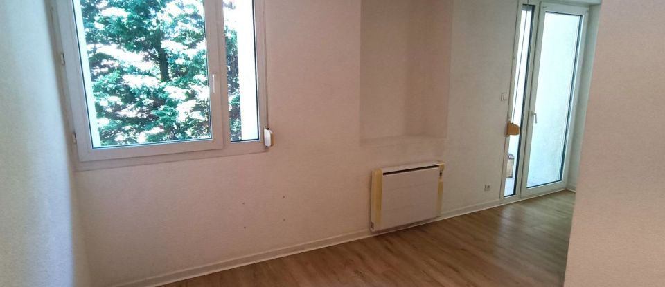 Apartment 1 room of 22 m² in Dieulefit (26220)
