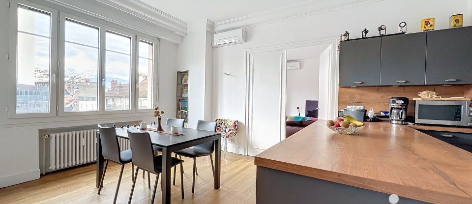 Appartement 3 pièces de 105 m² à Grenoble (38000)