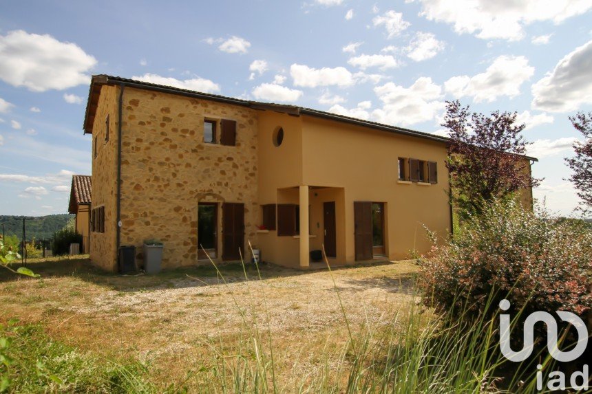 Maison 13 pièces de 440 m² à Le Bugue (24260)