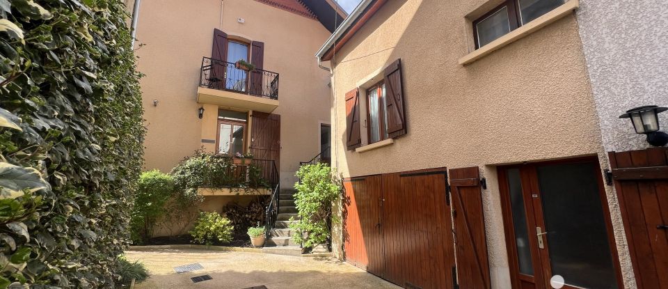 Town house 7 rooms of 203 m² in Pontcharra (38530)