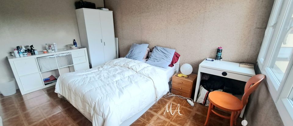 Apartment 4 rooms of 90 m² in Massy (91300)
