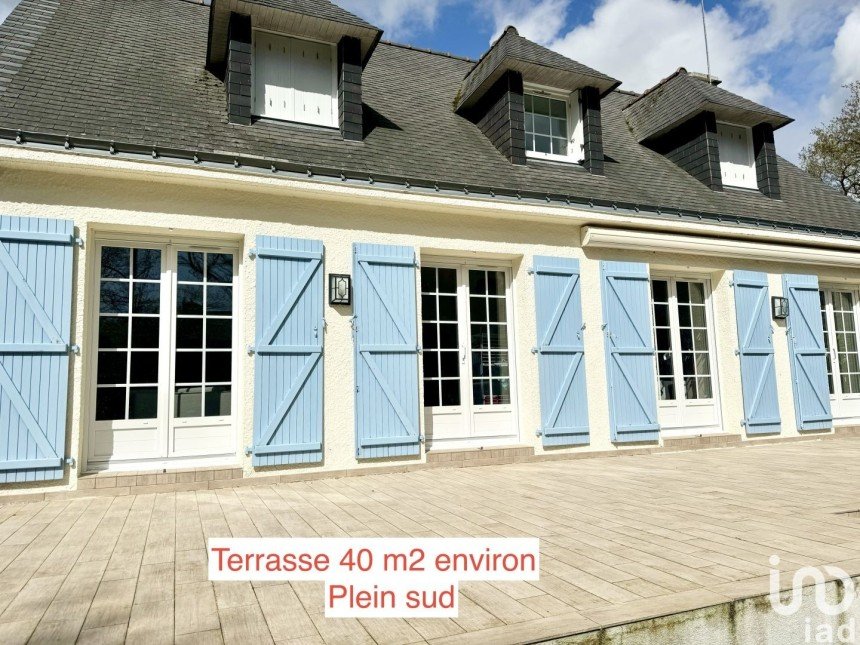 Maison traditionnelle 7 pièces de 128 m² à Kervignac (56700)