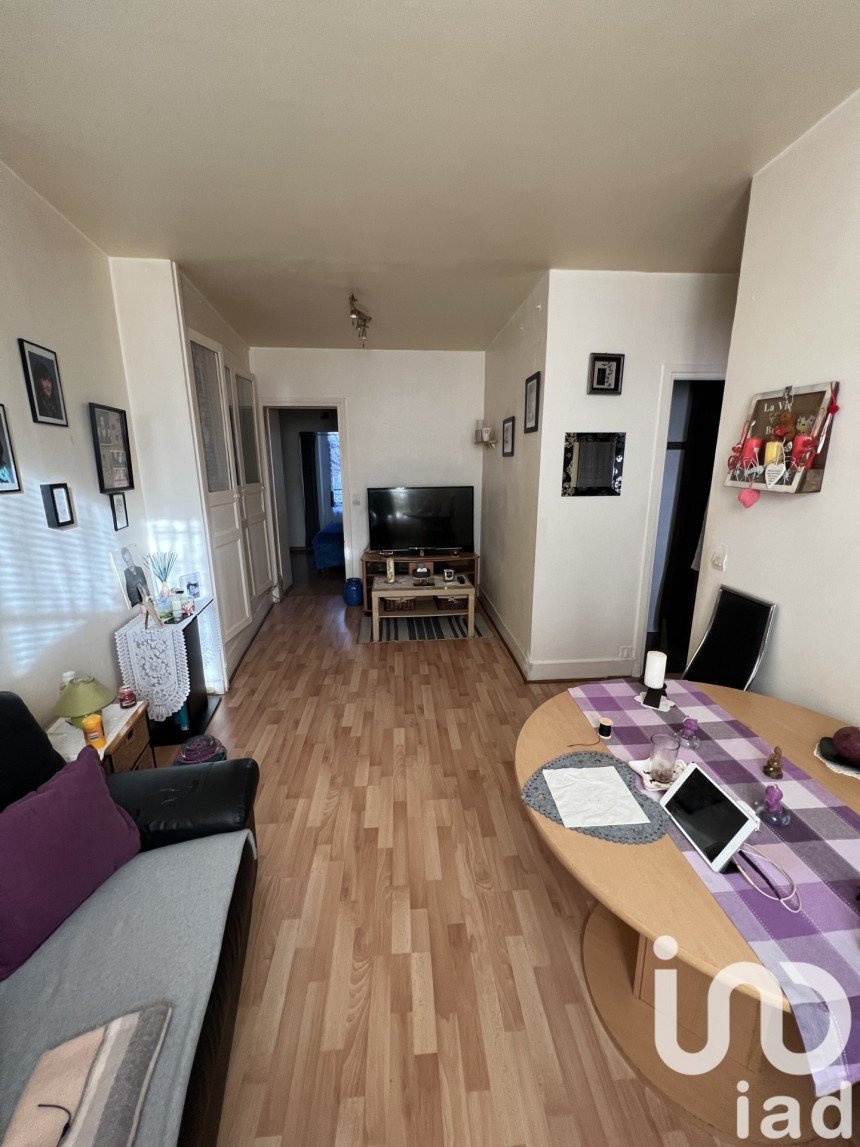 Appartement 2 pièces de 42 m² à Ivry-sur-Seine (94200)
