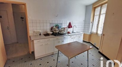 House 4 rooms of 94 m² in Montbron (16220)