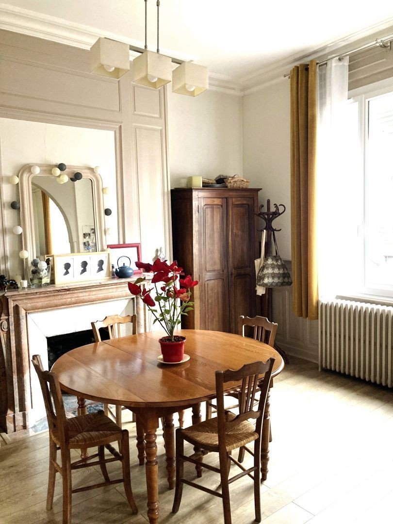 House 8 rooms of 158 m² in Amiens (80090)