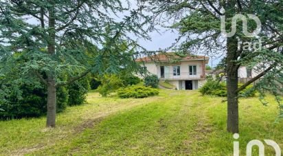 House 4 rooms of 102 m² in Bourcefranc-le-Chapus (17560)