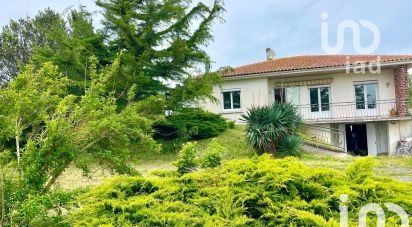 House 4 rooms of 102 m² in Bourcefranc-le-Chapus (17560)