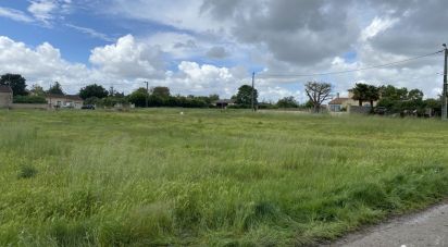 Land of 1,106 m² in Bourg-Charente (16200)