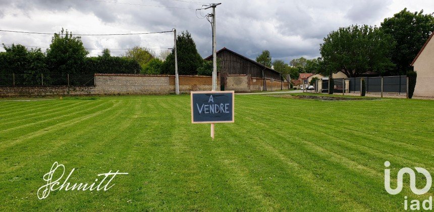 Land of 822 m² in Vexin-sur-Epte (27510)