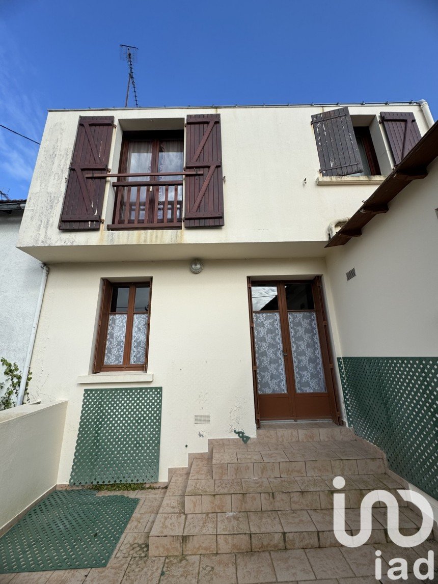 Town house 4 rooms of 84 m² in Pornic (44210)