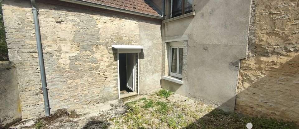 Maison 4 pièces de 115 m² à Châteauvillain (52120)