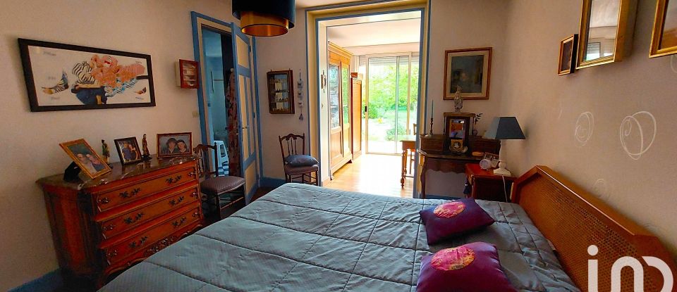 Traditional house 6 rooms of 170 m² in Buzançais (36500)