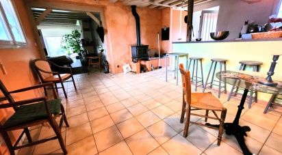House 4 rooms of 126 m² in Oulches (36800)