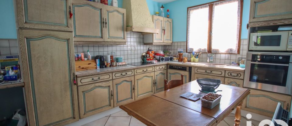 Traditional house 6 rooms of 113 m² in Quincy-sous-Sénart (91480)