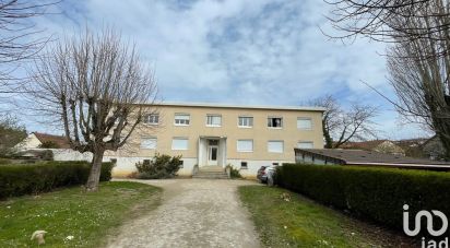 Building in Montereau-Fault-Yonne (77130) of 304 m²