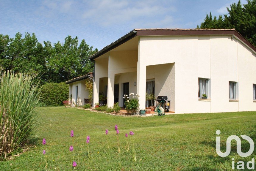 Traditional house 5 rooms of 162 m² in Foulayronnes (47510)