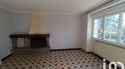 Country house 6 rooms of 130 m² in Saint-Poix (53540)