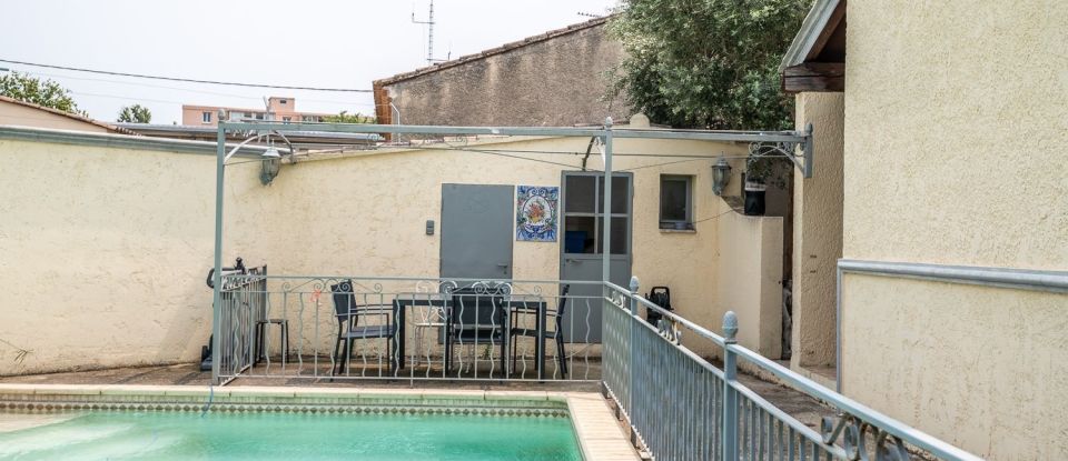 House 9 rooms of 215 m² in Carpentras (84200)