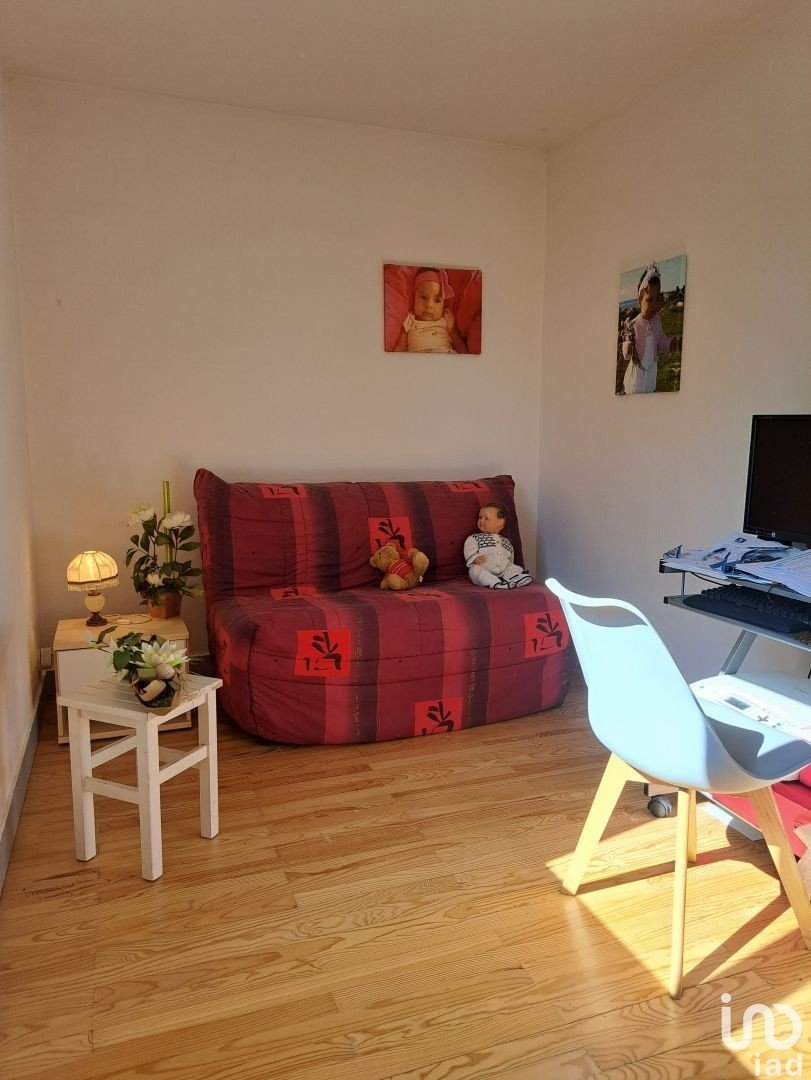 Apartment 3 rooms of 67 m² in Clermont-Ferrand (63100)