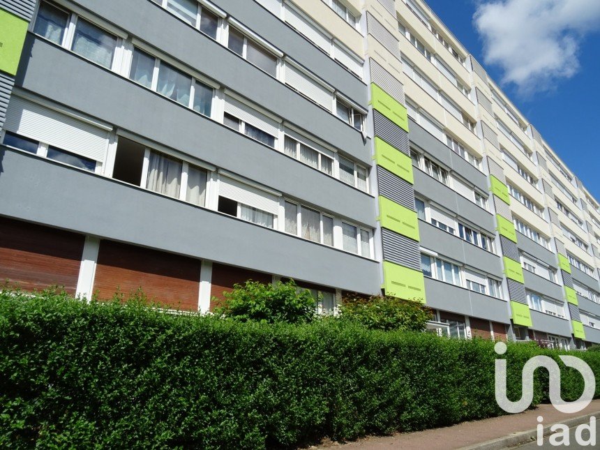 Appartement 4 pièces de 71 m² à Ris-Orangis (91130)