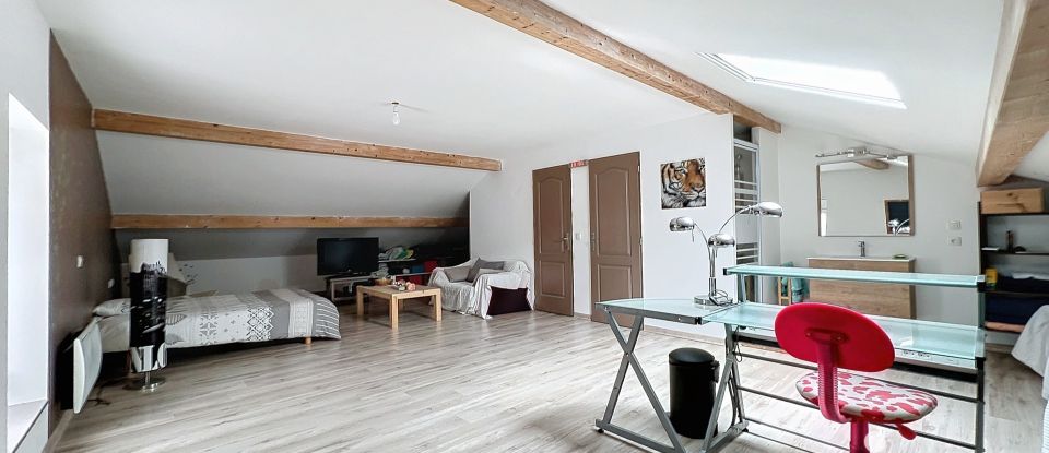 Maison 6 pièces de 133 m² à Varces-Allières-et-Risset (38760)