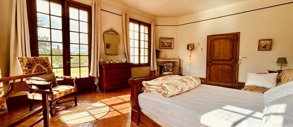 Manor 5 rooms of 404 m² in La Ferté-Saint-Cyr (41220)