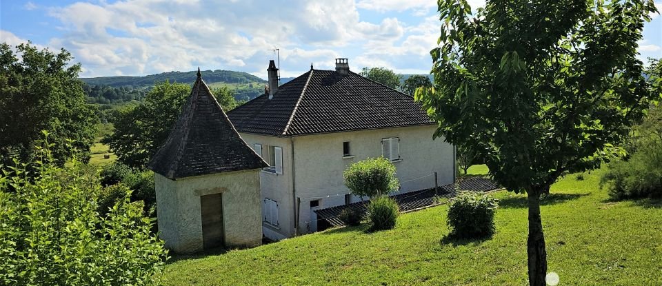 Maison traditionnelle 5 pièces de 154 m² à Saint-Céré (46400)