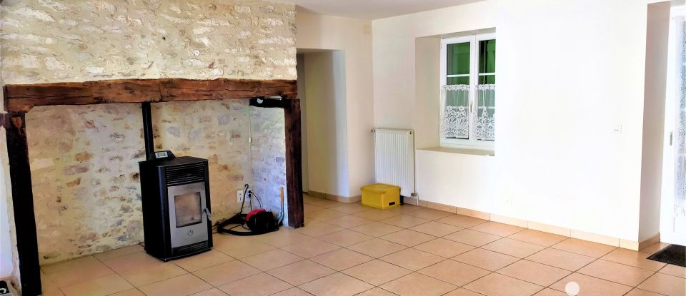 House 4 rooms of 90 m² in Lachapelle-Auzac (46200)