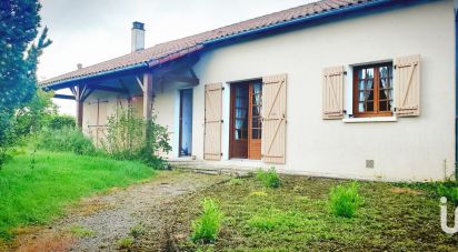 House 6 rooms of 121 m² in Chef-Boutonne (79110)