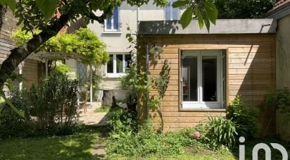 House 5 rooms of 125 m² in Fontenay-sous-Bois (94120)