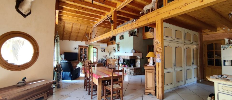 House 6 rooms of 205 m² in Le Gua (38450)