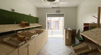 Retail property of 35 m² in Marseille (13009)
