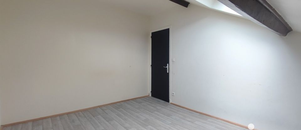 Apartment 3 rooms of 30 m² in Lisieux (14100)