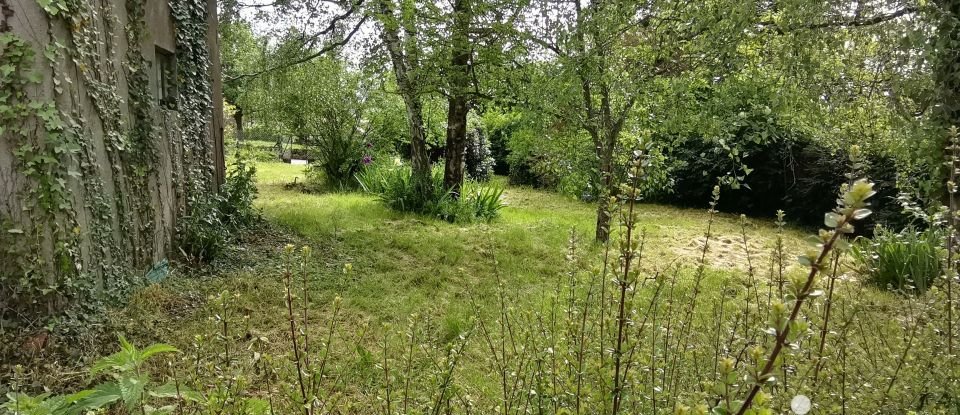 Land of 1,163 m² in Maillet (36340)