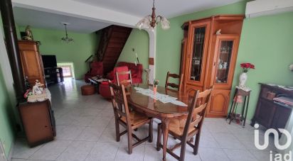 House 5 rooms of 135 m² in Fourques (66300)