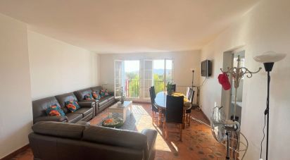 Appartement 4 pièces de 90 m² à Grimaud (83310)
